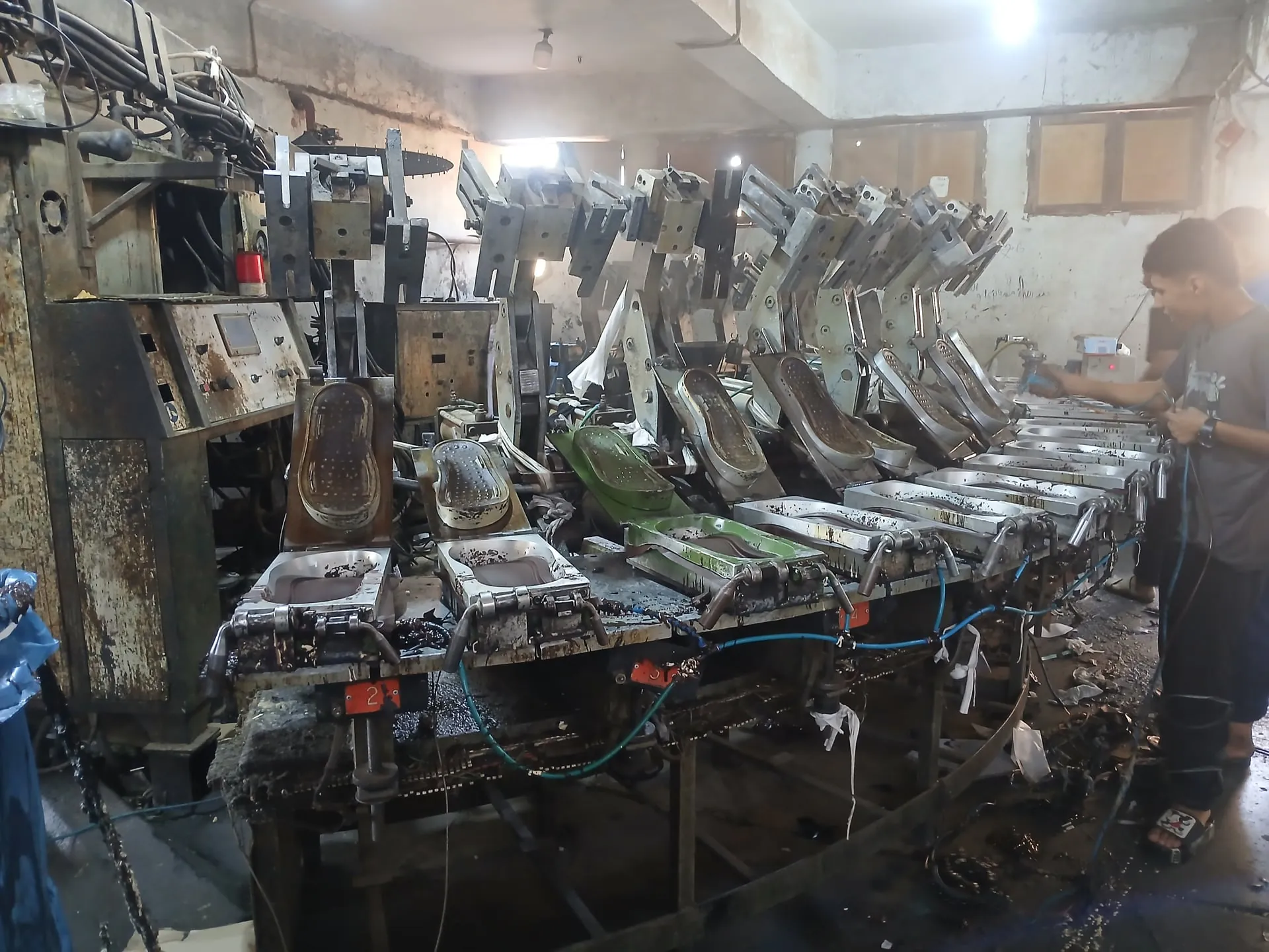 Direct Injection Moulding Units